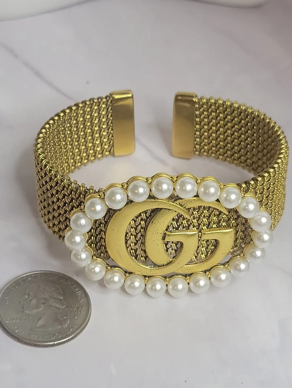 Gold/pearl GG Flexible Mesh Cuff Bracelet - Picture 3 of 5
